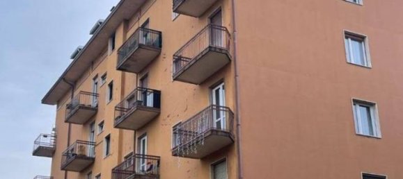 4 rooms Apartment in Varese, Italy No. 36122 11