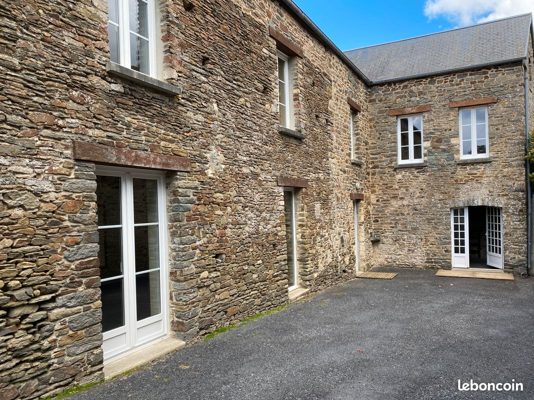 4 bedrooms House in Manche, France No. 356316