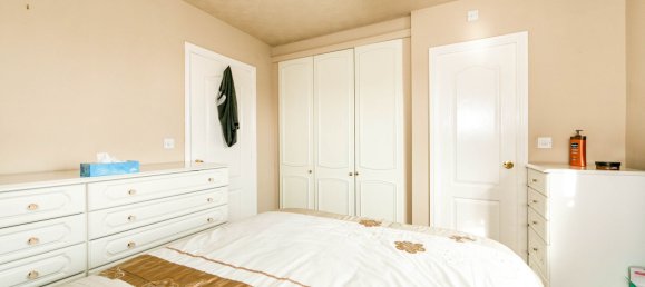 4 bedrooms House in Barnsley, United Kingdom No. 2441 10