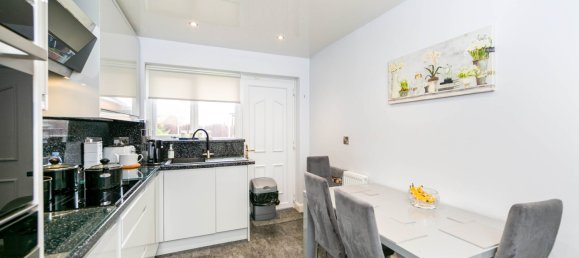 4 bedrooms House in Barnsley, United Kingdom No. 2441 5