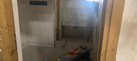 800m² Warehouse in Melito di Napoli, Italy No. 74102 18