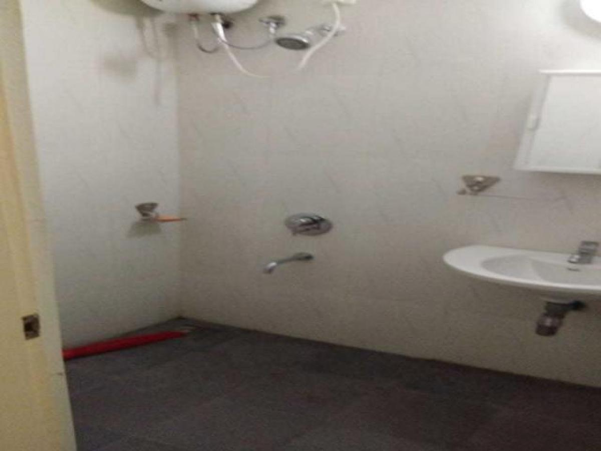 2 bedrooms House in Mumbai, India No. 5747