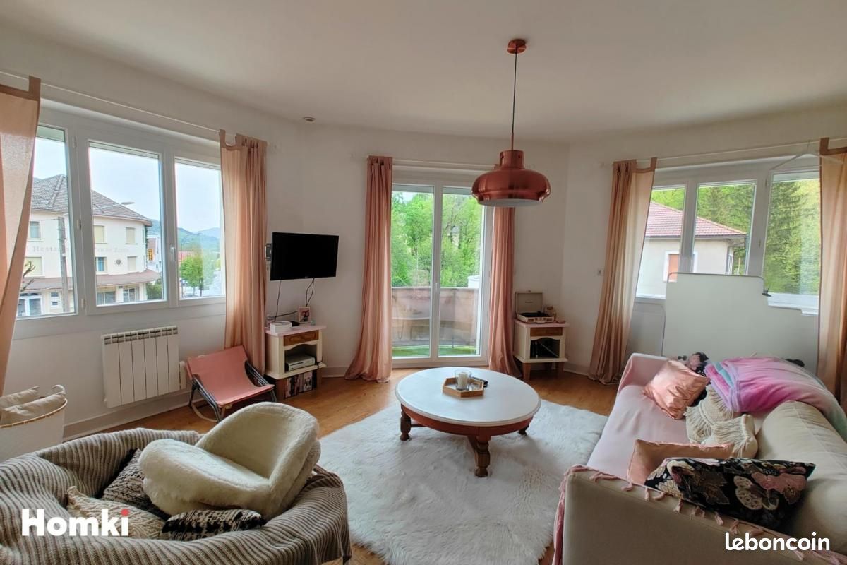 Коммерческая недвижимость с 8 спальнями в Дортан, Франция № 204306