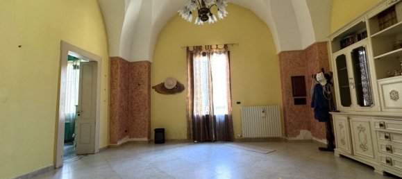 3 bedrooms House in Surbo, Italy No. 353896 7