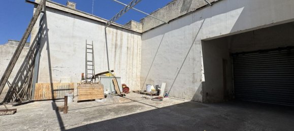 3 bedrooms House in Surbo, Italy No. 353896 28