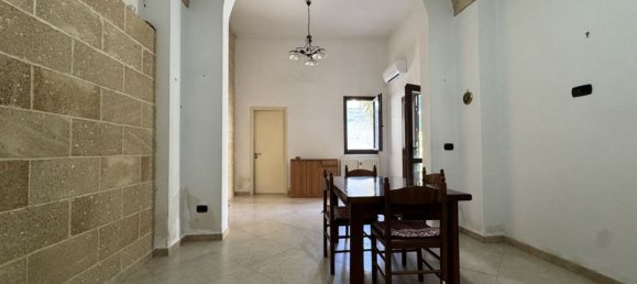 3 bedrooms House in Surbo, Italy No. 353896 15