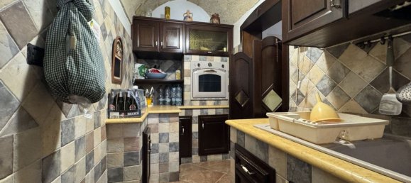 3 bedrooms House in Surbo, Italy No. 353896 10