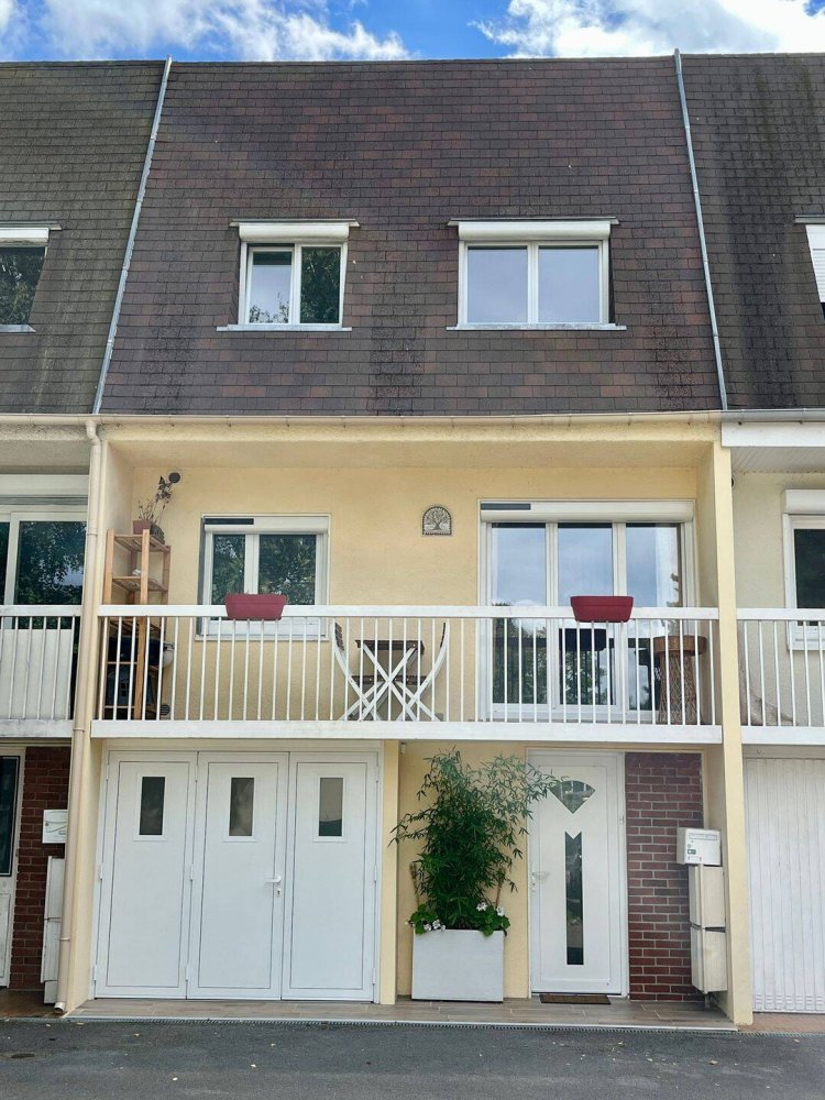 6 rooms House in Parmain, France No. 327760