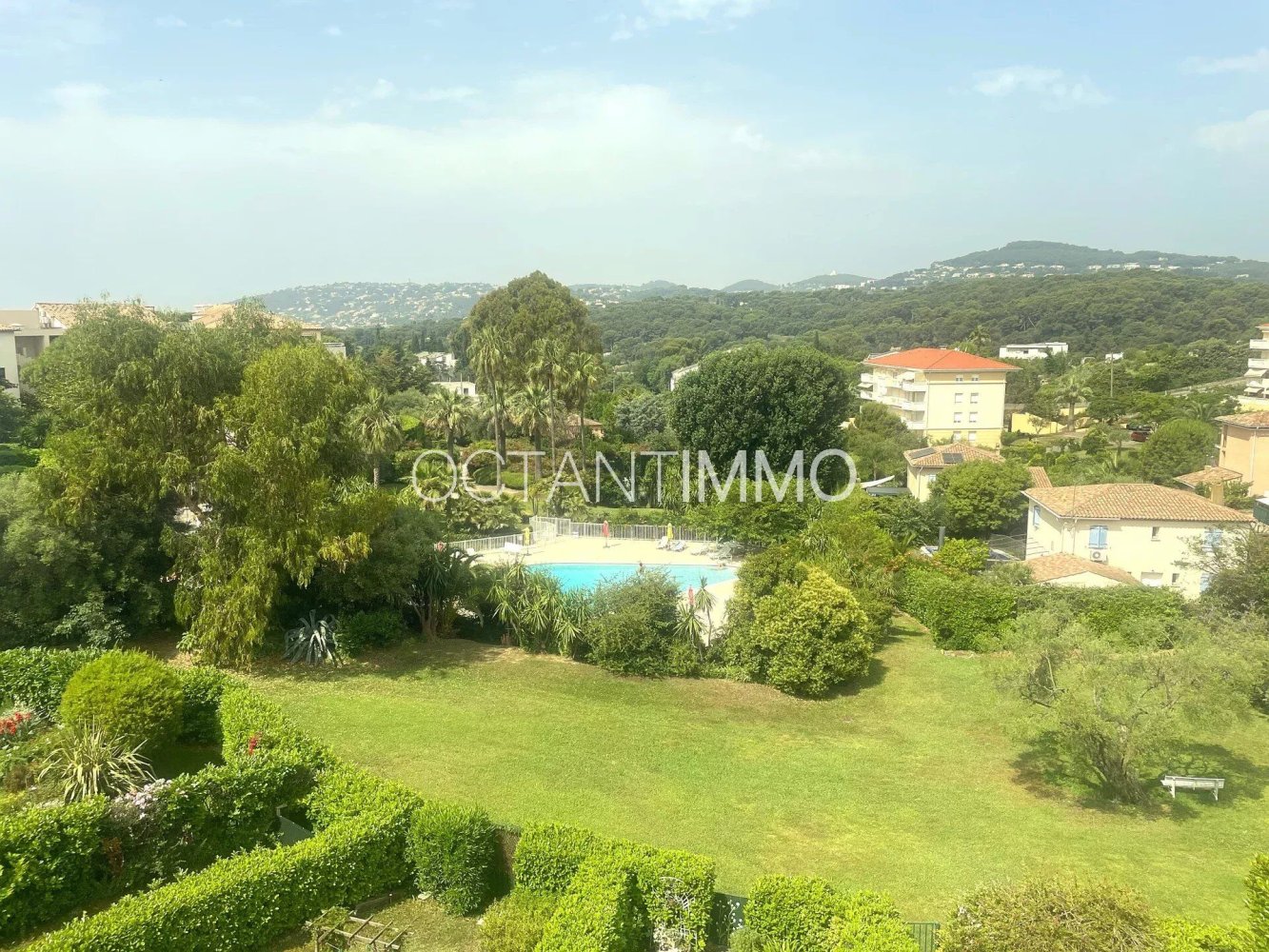 3 bedrooms Apartment in Antibes, France No. 351485