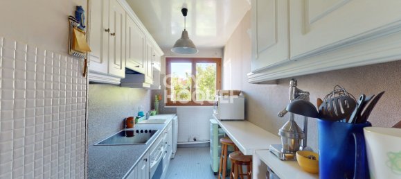 2 Schlafzimmer Wohnung in Les Lilas, France, Nr. 161579 3