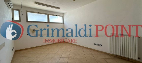 521m² Office in Trepuzzi, Italy No. 57734 19