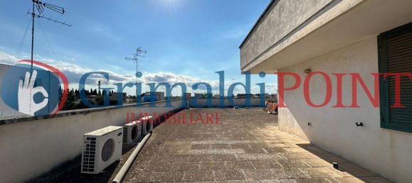 521m² Office in Trepuzzi, Italy No. 57734 21