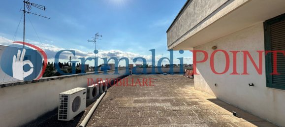 521m² Office in Trepuzzi, Italy No. 57734 33