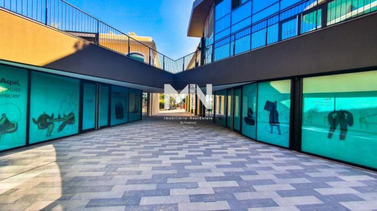 68m² Shop in Funchal, Portugal No. 1909