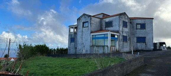 8 Schlafzimmer Haus in Santa Cruz das Flores, Portugal, Nr. 32386 11