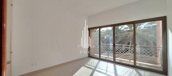 4 chambres Villa à Abu Dhabi Gate City, UAE No. 39172 4