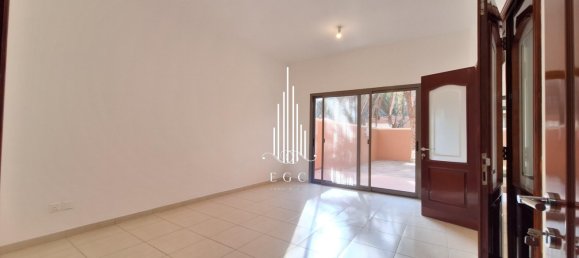 4 chambres Villa à Abu Dhabi Gate City, UAE No. 39172 8