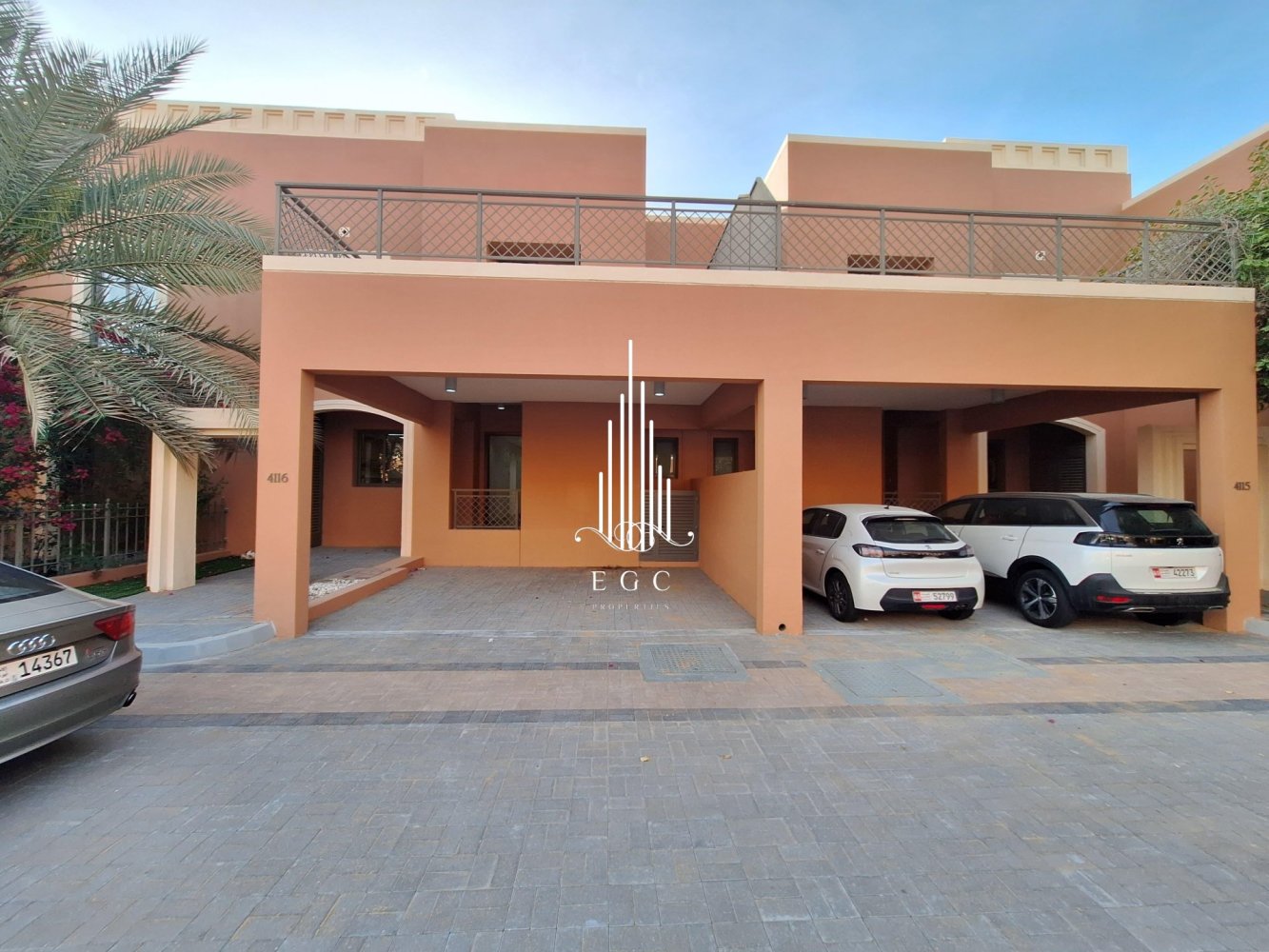 4 chambres Villa à Abu Dhabi Gate City, UAE No. 39172