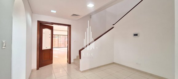 4 chambres Villa à Abu Dhabi Gate City, UAE No. 39172 16