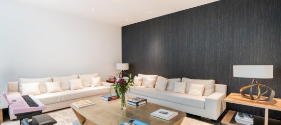 4 bedrooms House in London, United Kingdom No. 13044 14