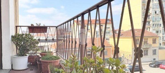 2 bedrooms Apartment in Turin, Italy No. 57338 15