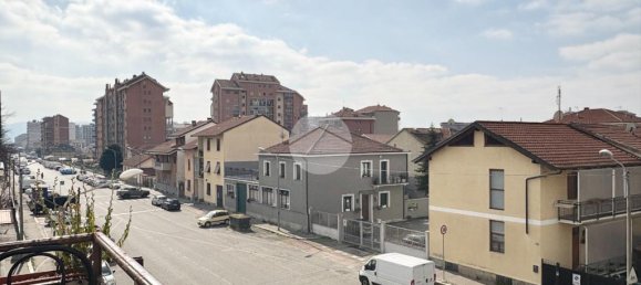 2 bedrooms Apartment in Turin, Italy No. 57338 11