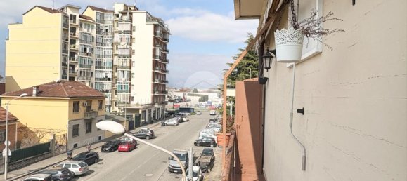 2 bedrooms Apartment in Turin, Italy No. 57338 5