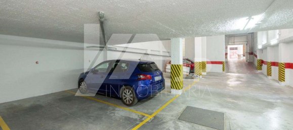 4 bedrooms Apartment in Granada, Spain No. 108823 34