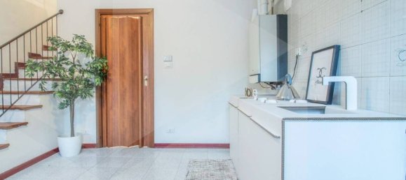2 rooms Apartment in Bologna, Italy No. 20488 13