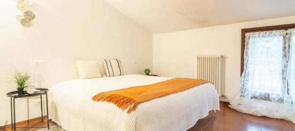2 rooms Apartment in Bologna, Italy No. 20488 3