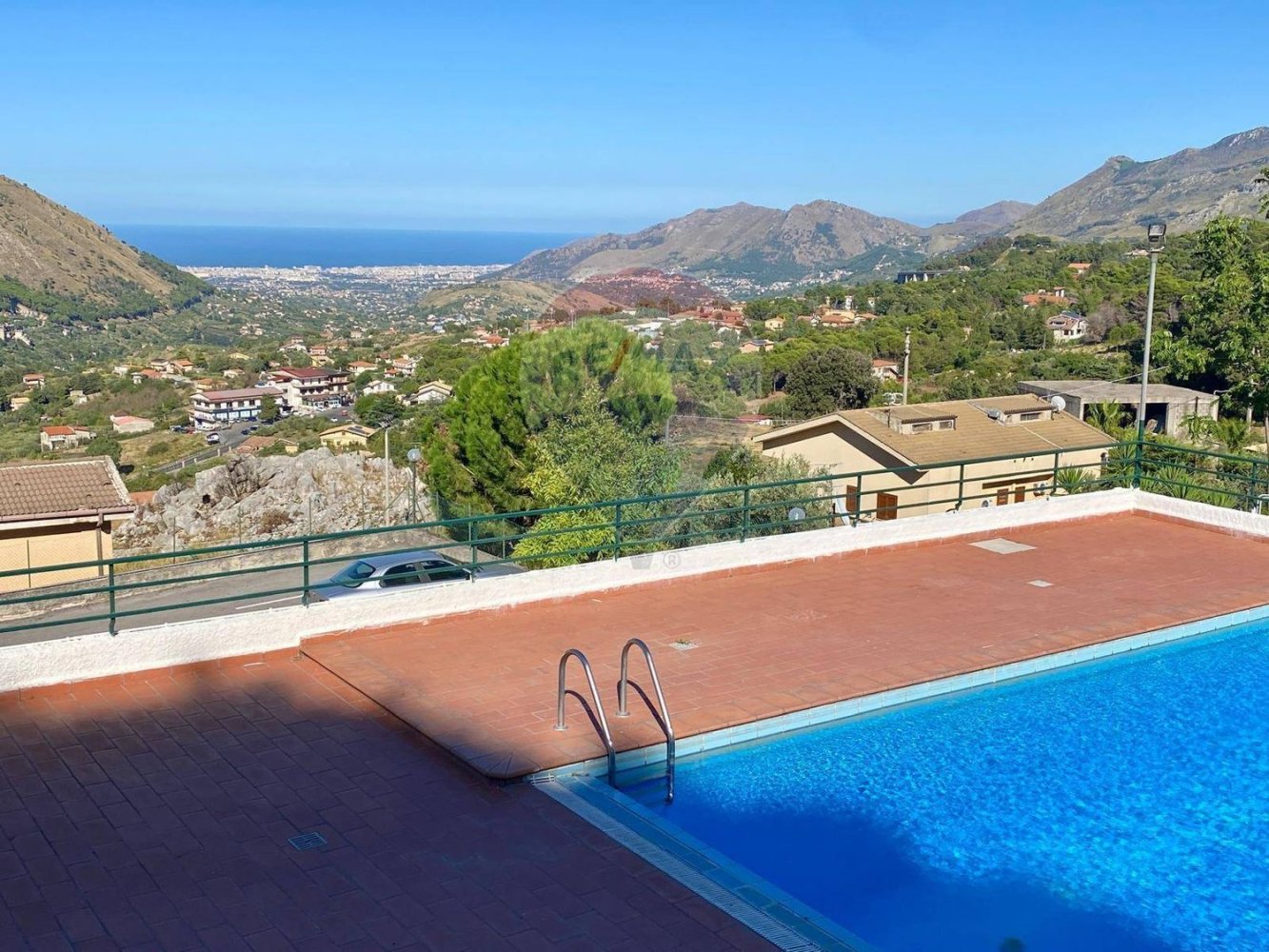 4 bedrooms House in Monreale, Italy No. 400138