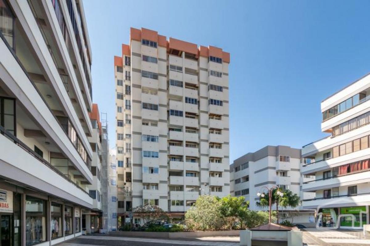 Apartamento de 3 dormitorios en Funchal, Portugal No. 956