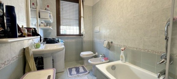 Квартира с 4 комнатами в Виареджо, Италия № 177213 3