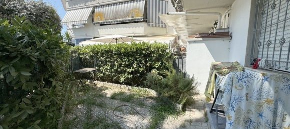 Квартира с 4 комнатами в Виареджо, Италия № 177213 5