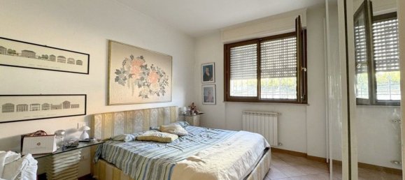 Квартира с 4 комнатами в Виареджо, Италия № 177213 11