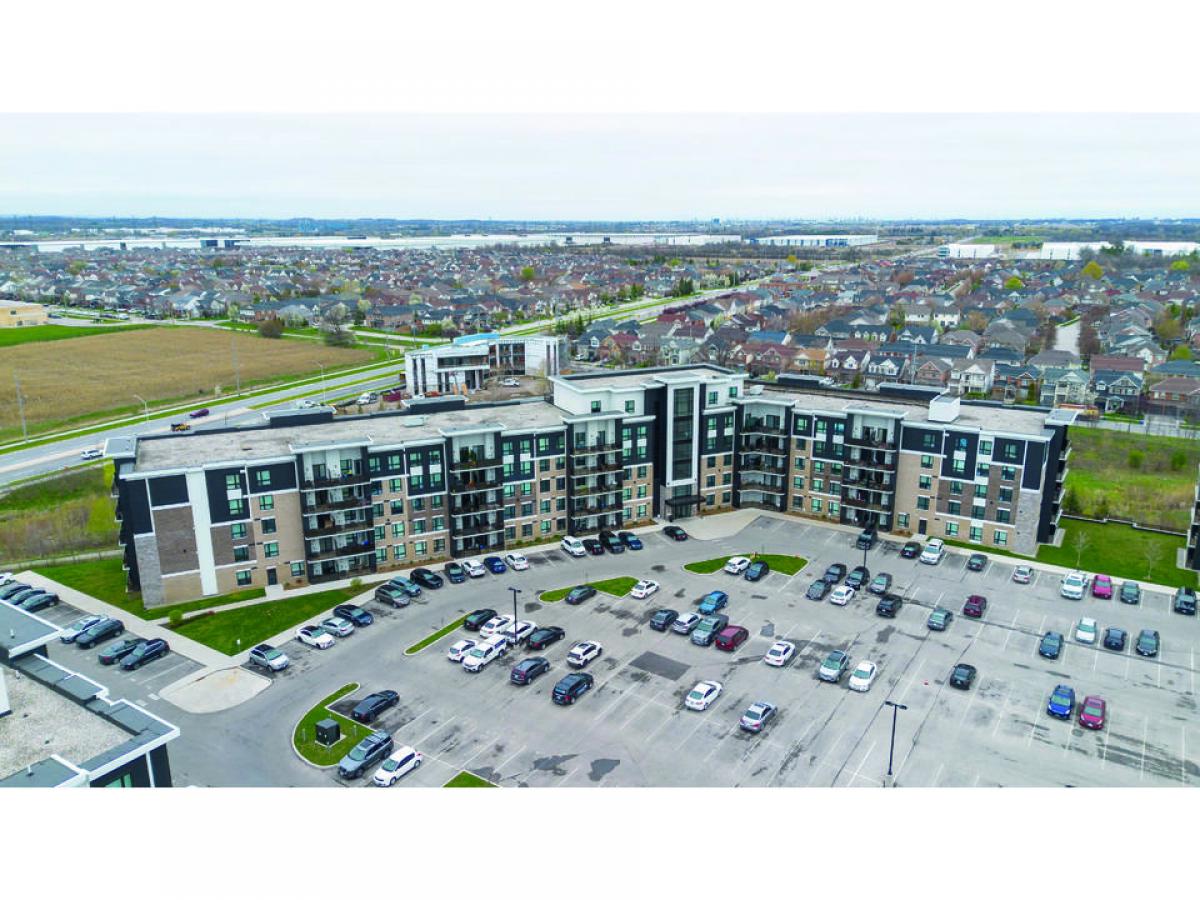 2 bedrooms Condo in Milton, Canada No. 820