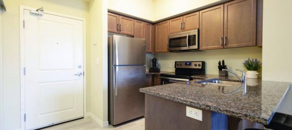 2 bedrooms Condo in Milton, Canada No. 820 5