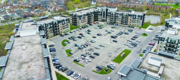 2 bedrooms Condo in Milton, Canada No. 820 3