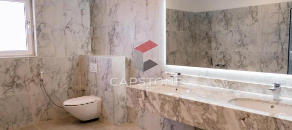 5 bedrooms Villa in Nareel Island, UAE No. 31557 12