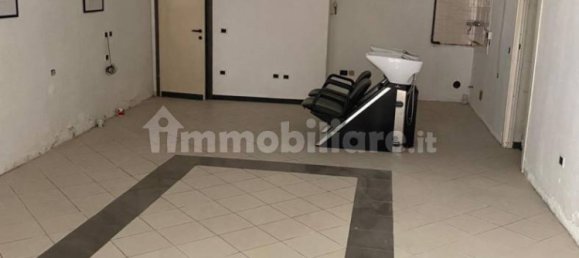 1 room Commercial property in Salò, Italy No. 288098 2