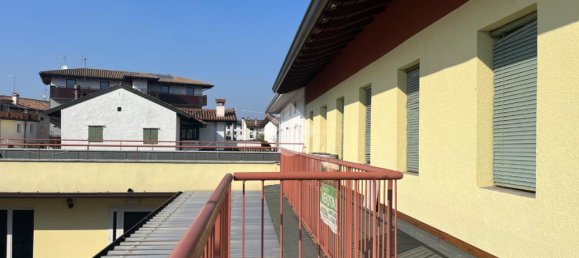 3 bedrooms House in Udine, Italy No. 141455 4