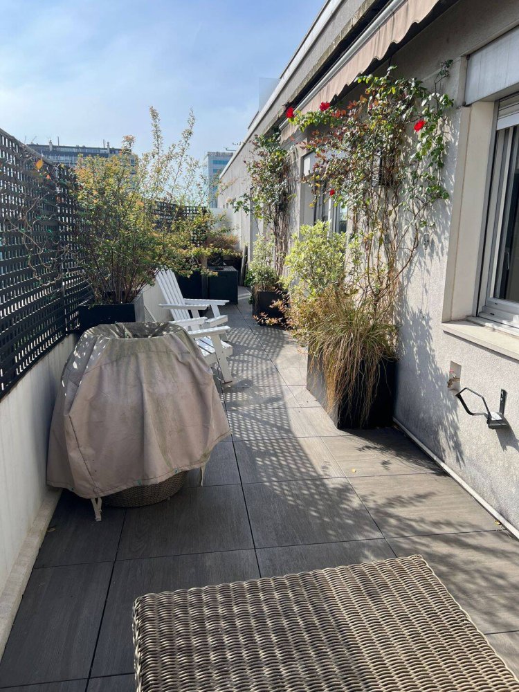 Квартира с 3 спальнями в Курбевуа, Франция № 333940