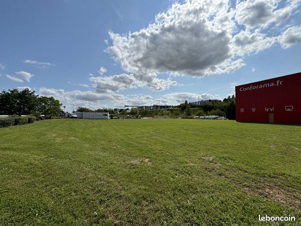 Terreno en Auxerre, France No. 353268