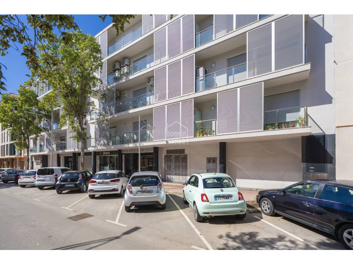 211m² Commercial property in Mahon, Spain No. 288917