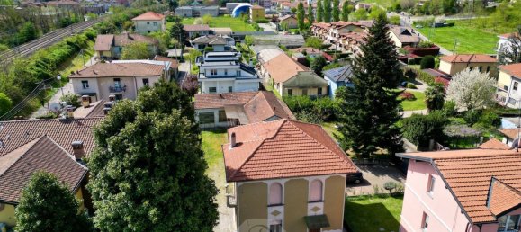 Villa de 4 habitaciónes en Cavaria con Premezzo, Italy No. 124075 5