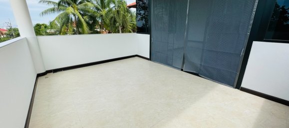 8 bedrooms House in Pattaya, Thailand No. 65235 12