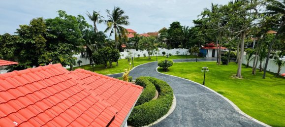 8 bedrooms House in Pattaya, Thailand No. 65235 15