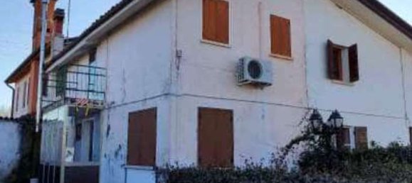 5 bedrooms House in Zero Branco, Italy No. 352933 2