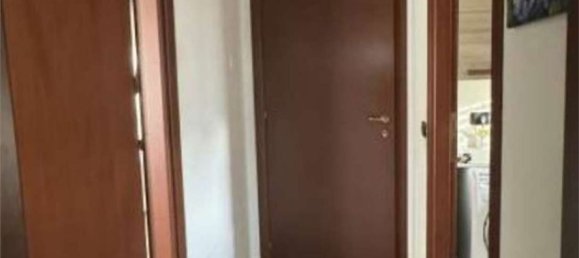 Apartamento de 3 divisões em Cardano al Campo, Italy N.º 3233 21