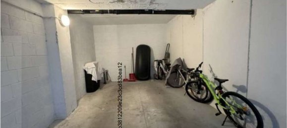 Apartamento de 3 divisões em Cardano al Campo, Italy N.º 3233 24